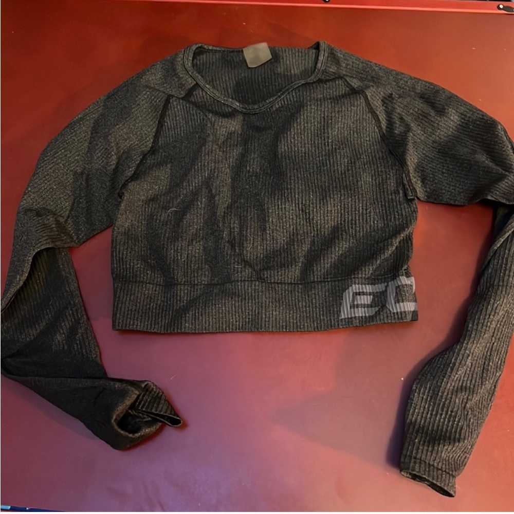 Cropped long sleeve